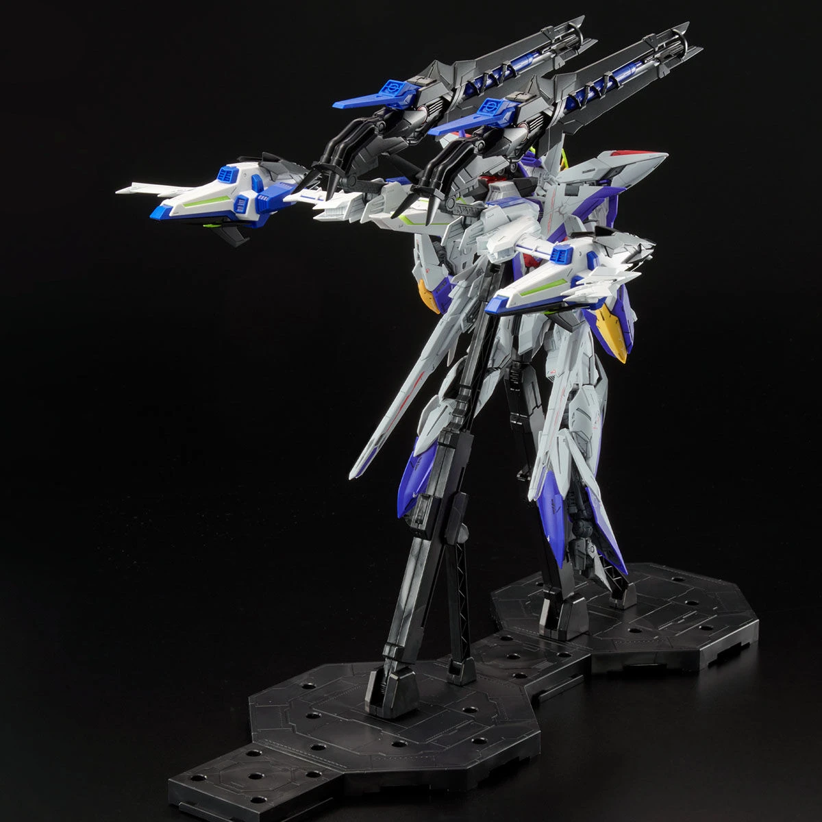BANDAI MG 1/100 Eclipse Gundam + Raijin Striker 6 BANDAI MG 1/100 Eclipse Gundam + Raijin Striker – Image 4